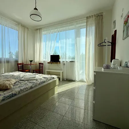 Maria Guest house *